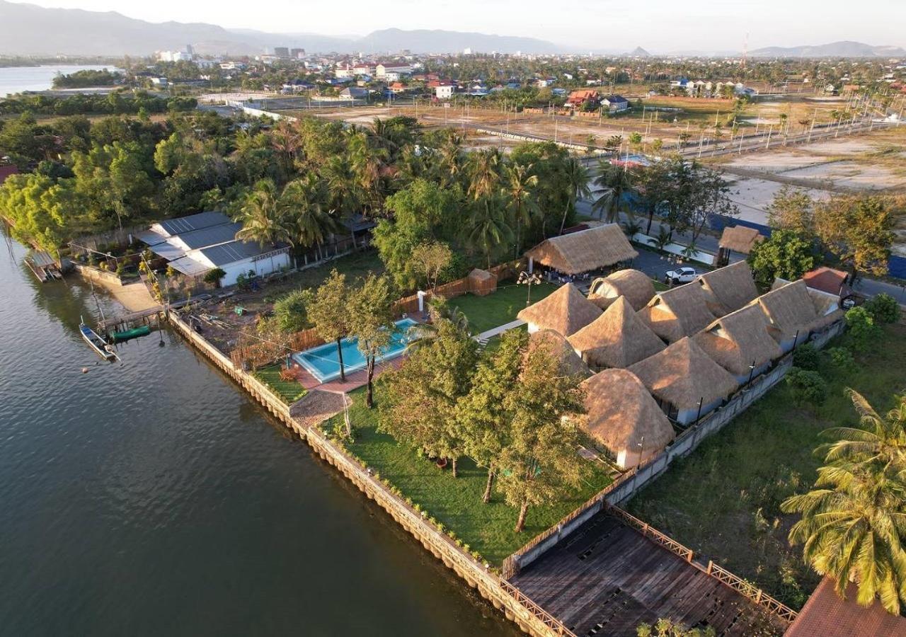 Sea Sand Resort Kampot Extérieur photo