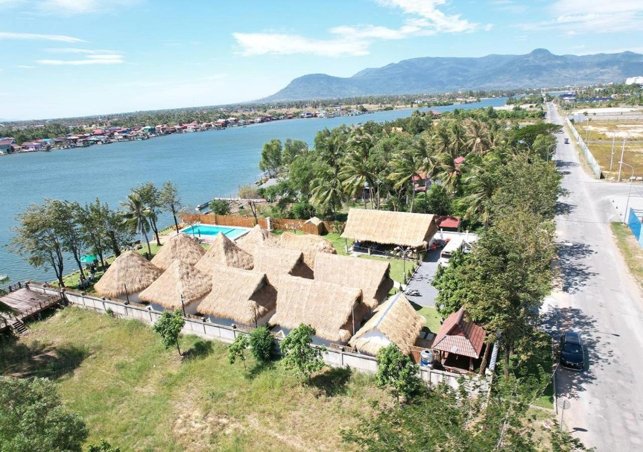 Sea Sand Resort Kampot Extérieur photo