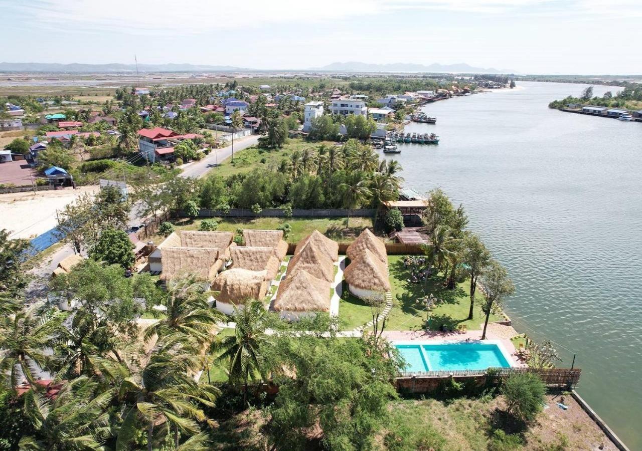 Sea Sand Resort Kampot Extérieur photo