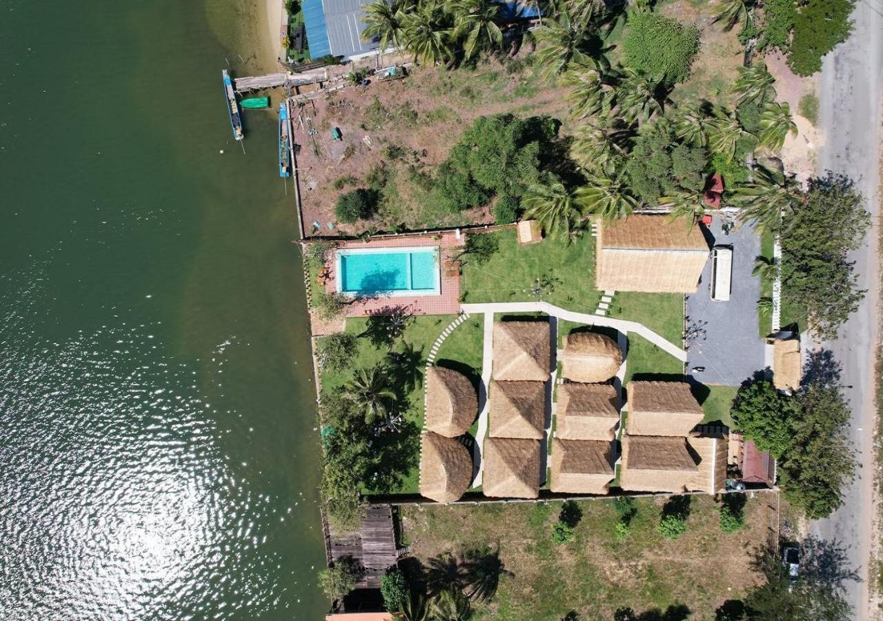 Sea Sand Resort Kampot Extérieur photo
